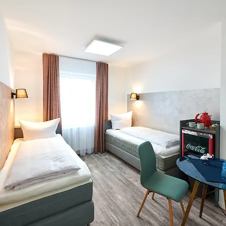 アパートホテル Excellentas 3*